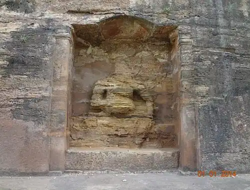 Statues monumentales.