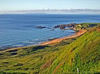 La région de Ballintoy (Irlande du Nord) a servi de décors au port de Pyk.