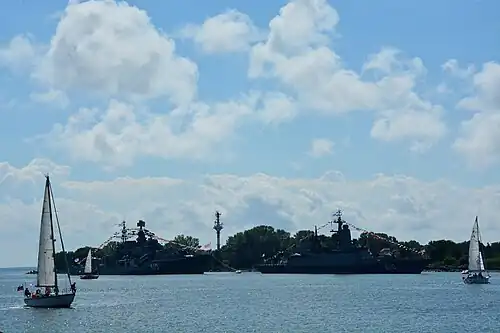 Le Nastoïtchivy et le Steregouchtchi.