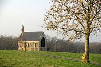 La chapelle Saint-Clair dans son environnement.