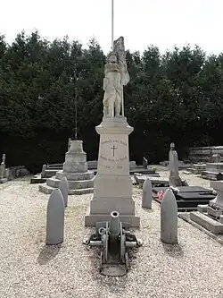 Monument aux morts.