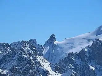 La barre Noire depuis la crête de Puy Salié au nord-ouest.