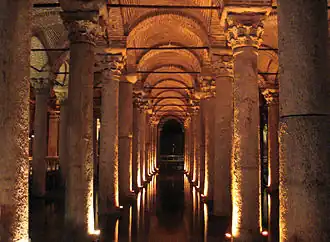 Réservoir souterrain de la basilique de Constantinople.