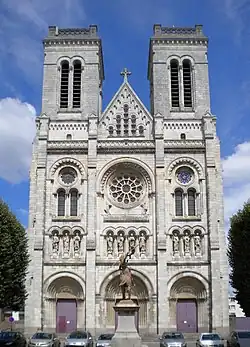 Basilique Saint-Donatien-et-Saint-Rogatien.