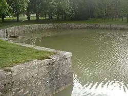 Vue du demi-cercle Sud du bassin de Bel Air, 2010.