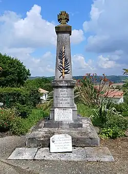 Monument aux morts.