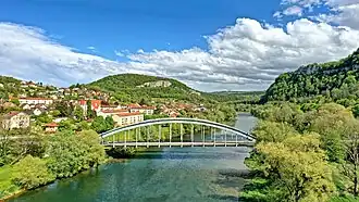 Le pont sur le Doubs.