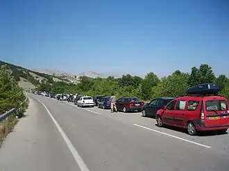 File d'attente sur la EO22 pour entrer en Albanie.