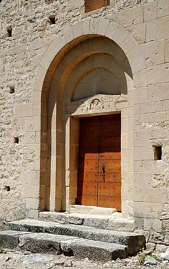 La porte romane.