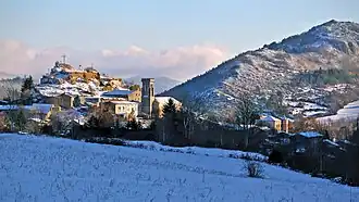 L'église et le Manoir de Belcaire