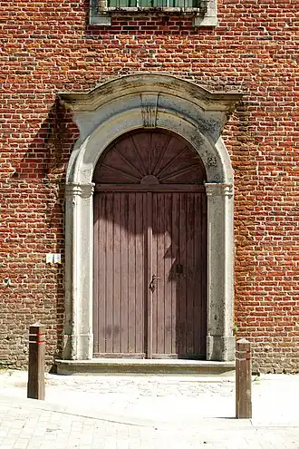 La porte.