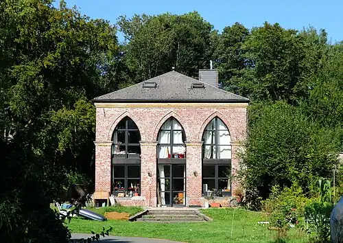 L'orangerie occidentale.