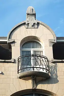 Balcon et lucarne du no&nbsp;92.