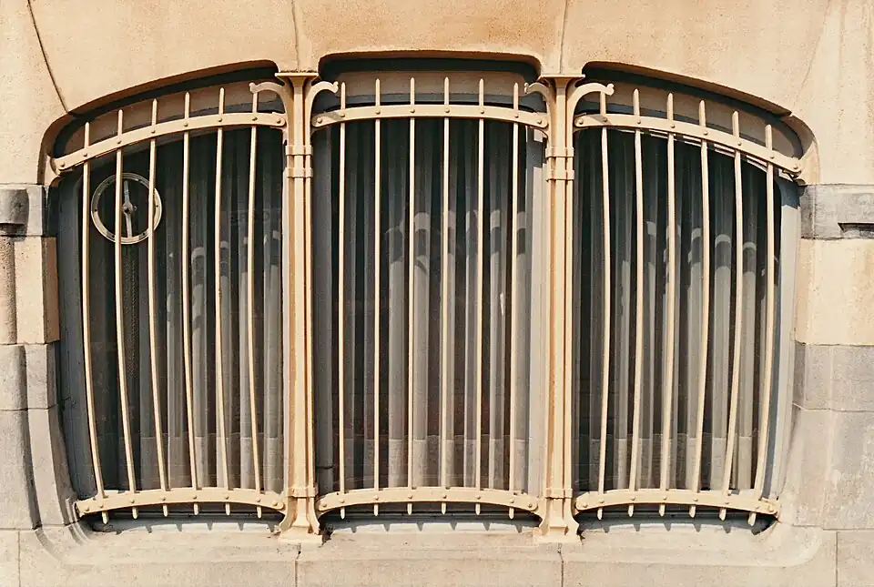 Fenêtre de sous-sol.