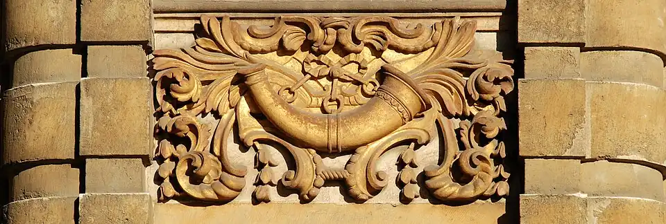 L'enseigne au cornet.