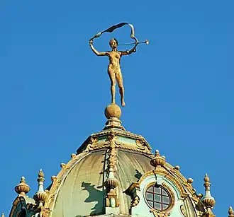 La Renommée sonnant de la trompette.