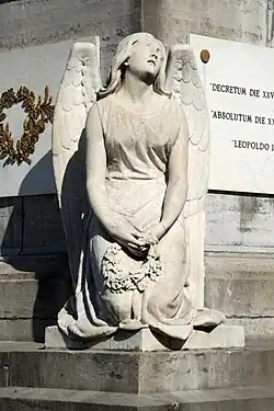 L'ange situéà l'angle sud-est.