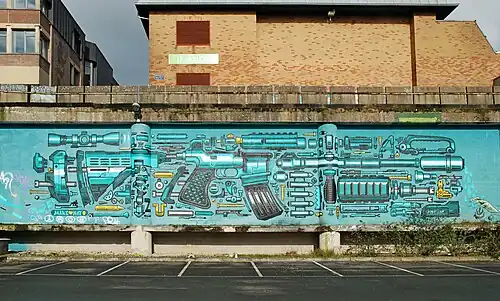 « Make Love Not War ».