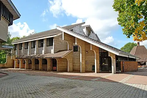 L'ancienne poste vue de l'est.