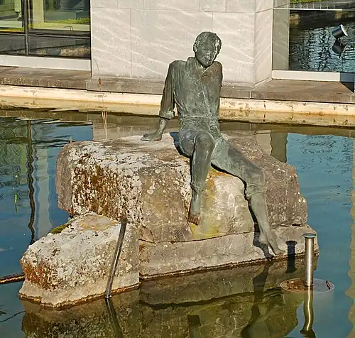 ValentinVinciane Renard (2000).