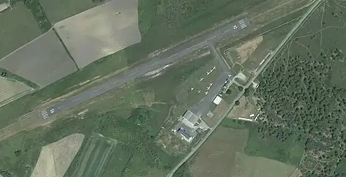 Aérodrome de Belle Ile le 09 juillet 2013 avec sa piste 06/24.
