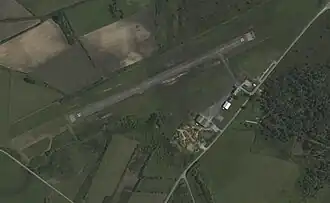 Aérodrome de Belle Ile le 29 mai 2009 avec sa piste 06/24.