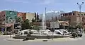 Carrefour de l'avenue Mohammed-V avec le Tassemit en fond