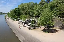 Berges de l'Allier rénovées en aval du pont de Bellerive