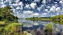 Site protégé par le conservatoire de l'espace littoral et des rivages lacustres : le lac de Vassivière.