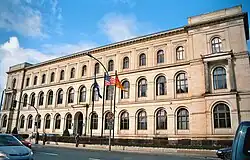 Façade du ministère des Transports.