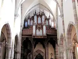Orgue néo-gothique Stiehr-Mockers (1869).