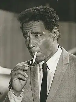 Description de l'image Bernie Hamilton "Ironside" (1967 NBC press photo).jpg.