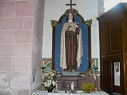 Sainte-Thérèse-de-l'Enfant-Jésus, dans l'église.