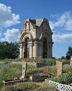 Chapelle du cimetière, classée,