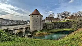 Confluence Doubs-Mouillère au pied de la Tour de la Pelote.
