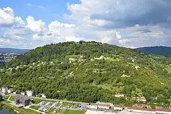 La colline de Bregille, vue depuis la citadelle.