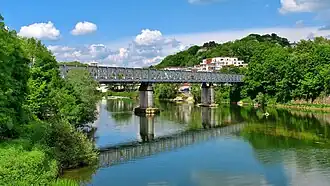 Le pont sur le Doubs à Besançon (Alt. 250 m).