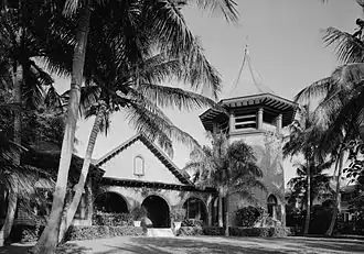 Église épiscopale de Bethesda-by-the-Sea, Palm Beach, Floride (1895), John H. Lee, architecte.