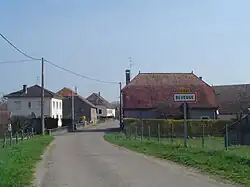 Entrée du village depuis Villers-la-Ville.