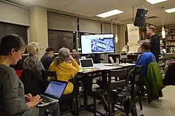 Photo des participants au café des savoirs libres de novembre 2016 au café de Da