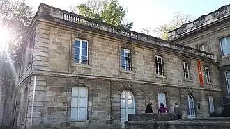 Bibliothèque du Jardin public, façade