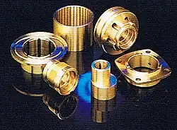 Pièces fines en cuivre-étain et cuivre-étain zinc (alliage moulé).