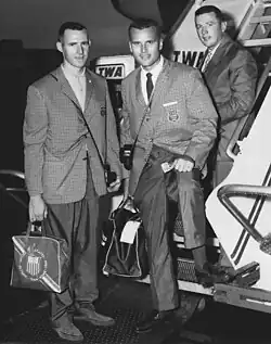 Kelly (centre) en 1960