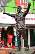 Statue de Bill Shankly devant Anfield.