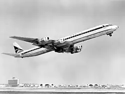 Le Douglas DC-8, mis en service en 1958.