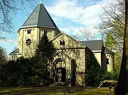 Le mausolée de Bismarck à Friedrichsruh qui ressemble fortement à une église