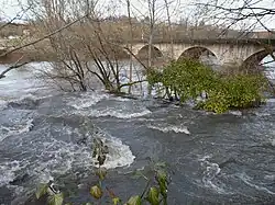 La cascade du Blâme vue du dessus et en période de crue.