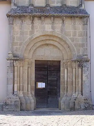 Le portail de l'église (juin&nbsp;2009)