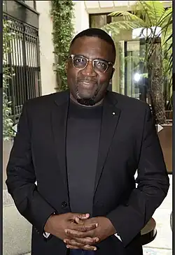 Description de l'image Blaise Pascal Tanguy, en lunettes.jpg.