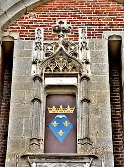 Blason au-dessus de l'entrée